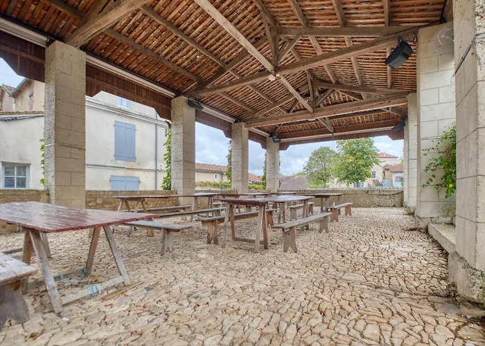 Le Pont Nyaraló Varaignes